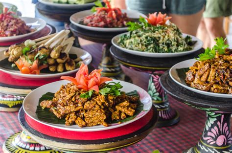  Von Traditionellen Gerichten Zum Modernen Essen: Eine kulinarische Reise mit Flavors of Indonesia